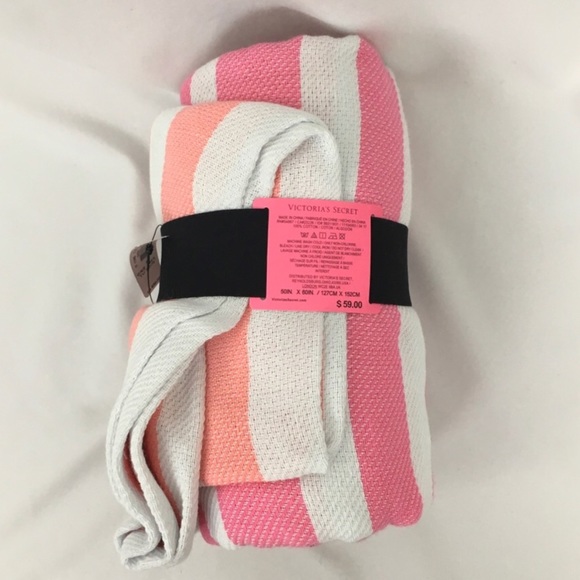 🆕😍 Victoria's Secret Throw Beach Blanket - Picture 5 of 5